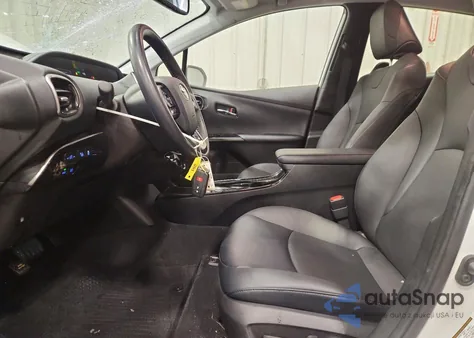 2021 Toyota Prius Special Edition z USA, uszkodzony, nr VIN JTDKAMFU5M3133347